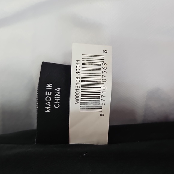 MARC JACOBS NYLON WRISTLET IN BLACK - Picture 8 of 10